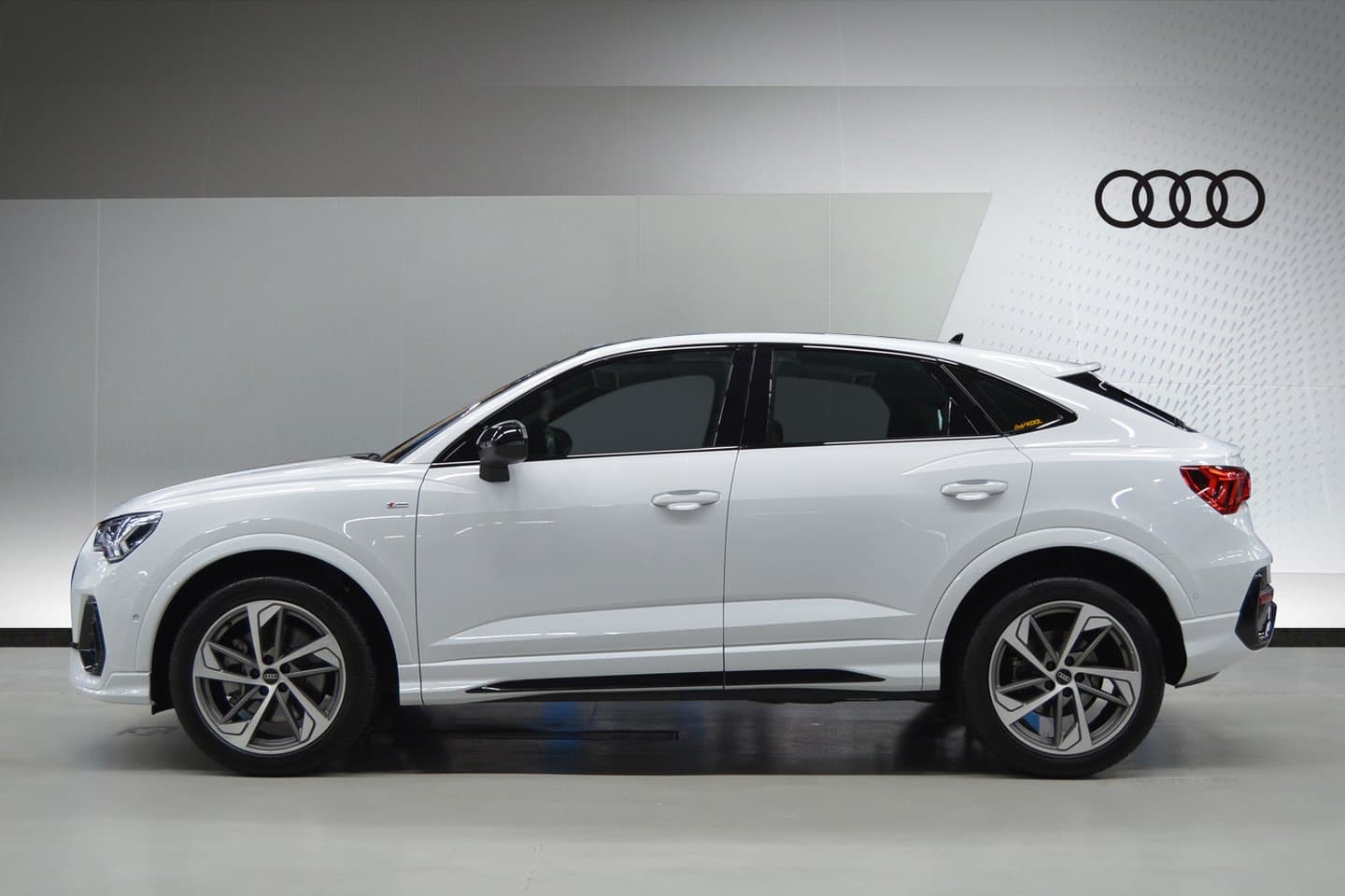 Audi Q3 Sportback 2022 | White | Audi Approved :plus | السعودية